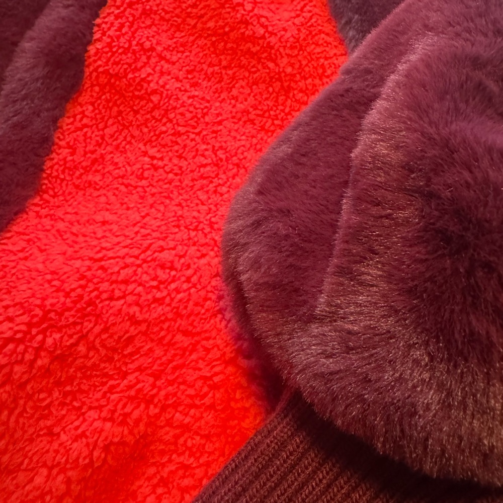 UGG Red and Burgundy Faux Fur Jacket - Picture 14 of 15
